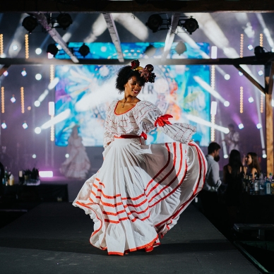 רקדנית קובנית באירוע